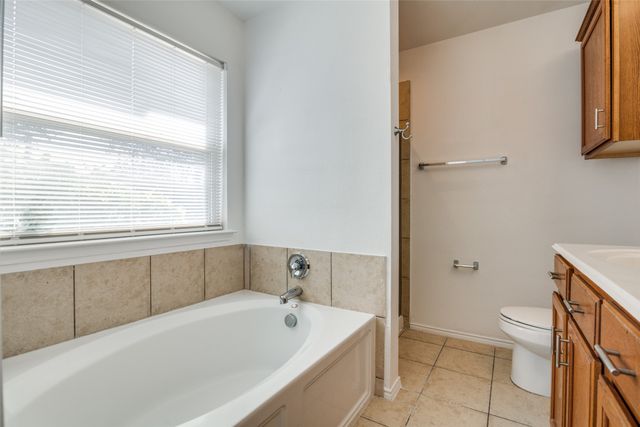 2014 Zavala, Forney, TX 75126