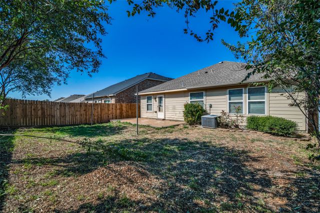 2014 Zavala, Forney, TX 75126