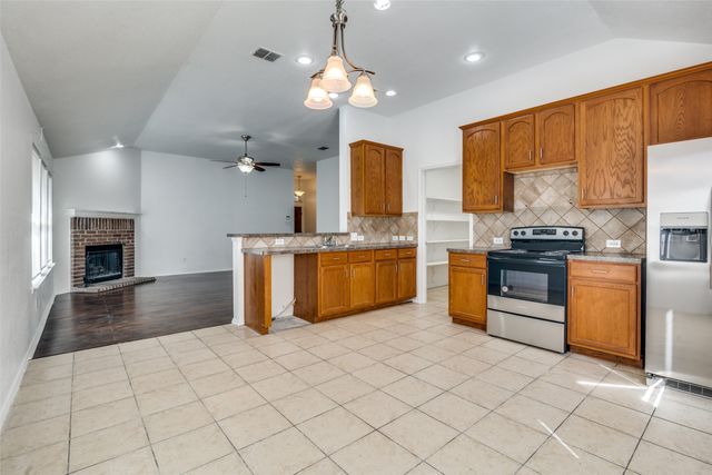 2014 Zavala, Forney, TX 75126