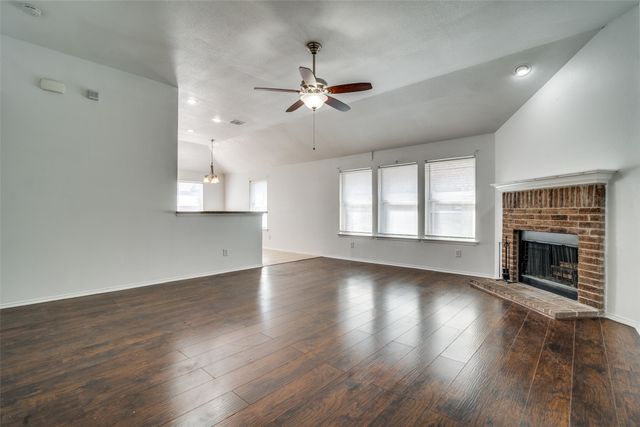2014 Zavala, Forney, TX 75126