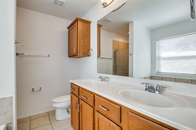 2014 Zavala, Forney, TX 75126
