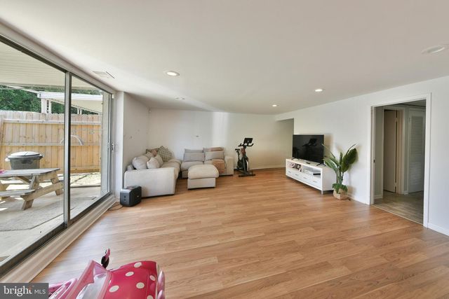 9747 HOFF ST, Philadelphia, PA 19115