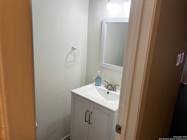 115 Caleta Beach, San Antonio, TX 78232