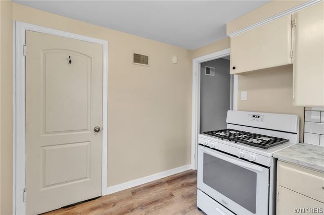 946 Highland Avenue, Tonawanda, NY 14223