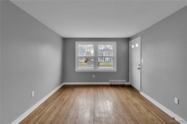 946 Highland Avenue, Tonawanda, NY 14223