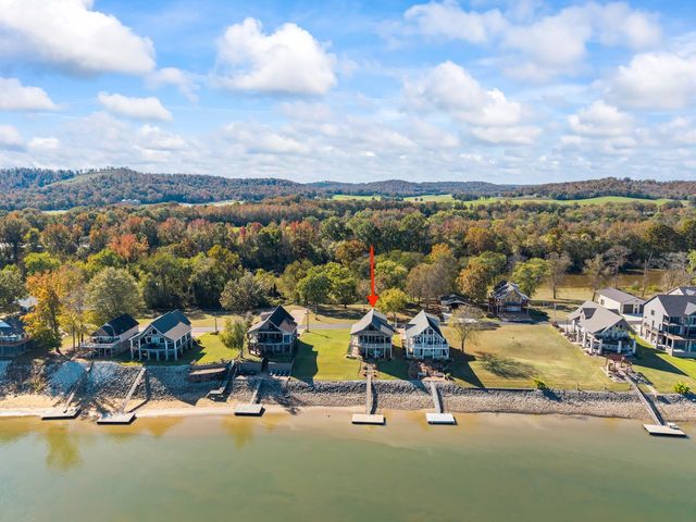 744 Miracle Rd, Decaturville, TN 38329