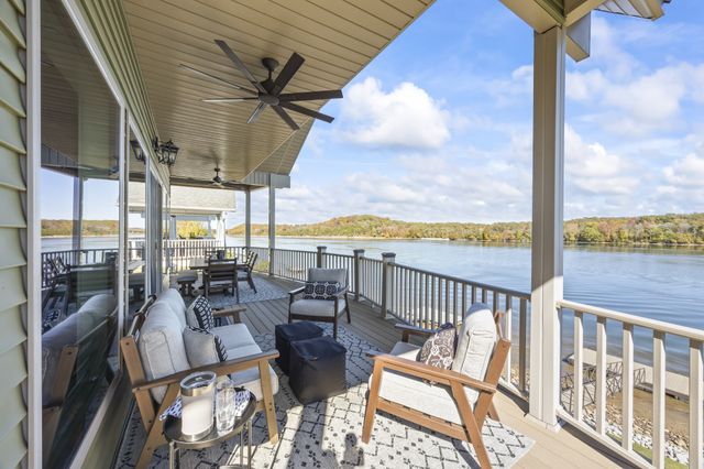 744 Miracle Rd, Decaturville, TN 38329