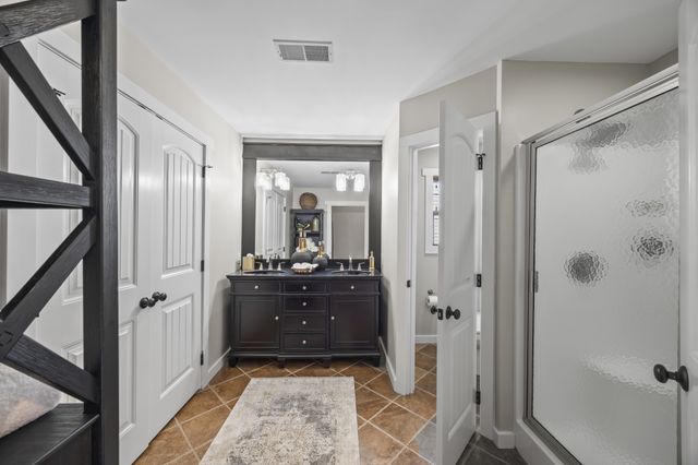 744 Miracle Rd, Decaturville, TN 38329