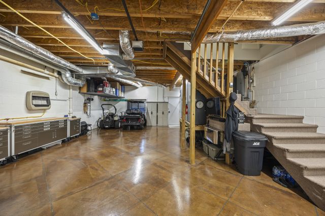 744 Miracle Rd, Decaturville, TN 38329