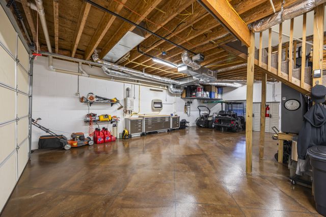 744 Miracle Rd, Decaturville, TN 38329