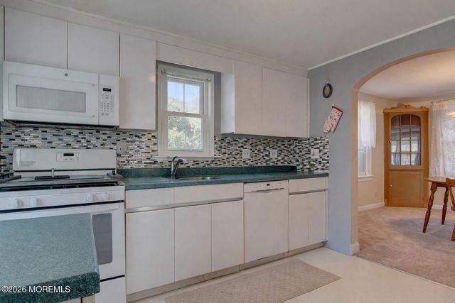 39 Harrison Street, Sayreville, NJ 08872