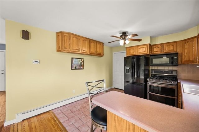 82 Midland Rd, Somerset, MA 02726