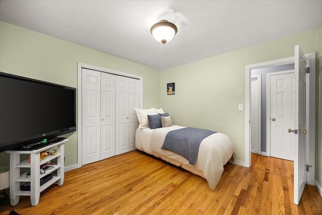 82 Midland Rd, Somerset, MA 02726