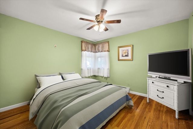 82 Midland Rd, Somerset, MA 02726
