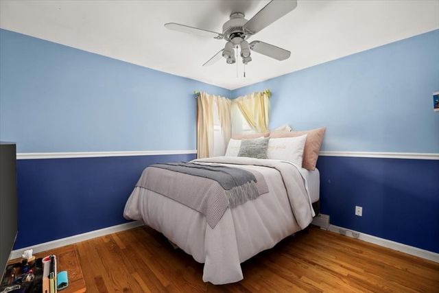 82 Midland Rd, Somerset, MA 02726