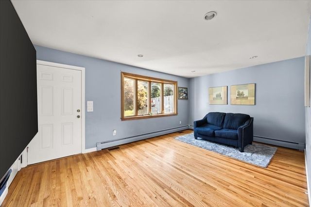 82 Midland Rd, Somerset, MA 02726