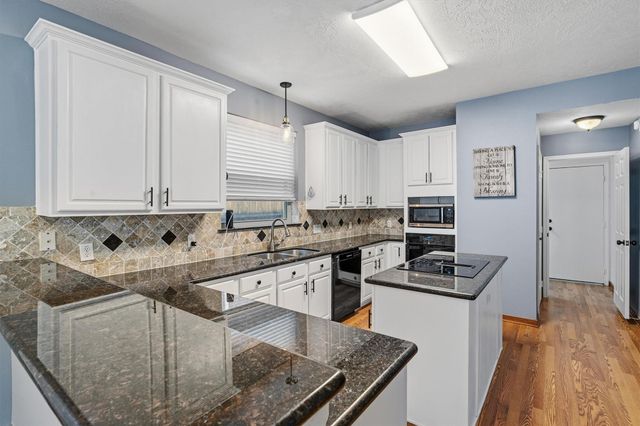 1107 Elmgrove Park Lane, Seabrook, TX 77586