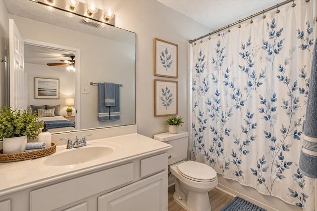 1107 Elmgrove Park Lane, Seabrook, TX 77586