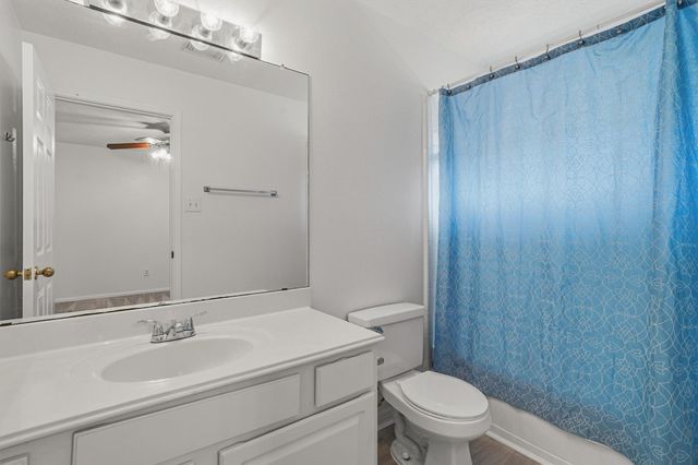 1107 Elmgrove Park Lane, Seabrook, TX 77586