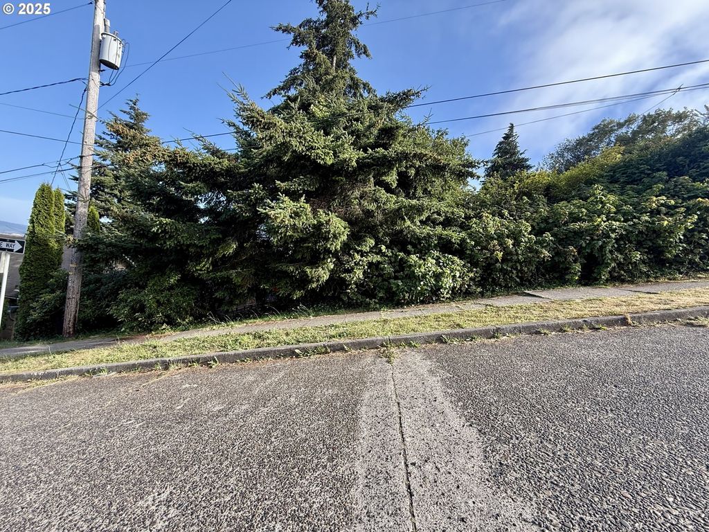 0 Exchange, North Bend, OR 97459