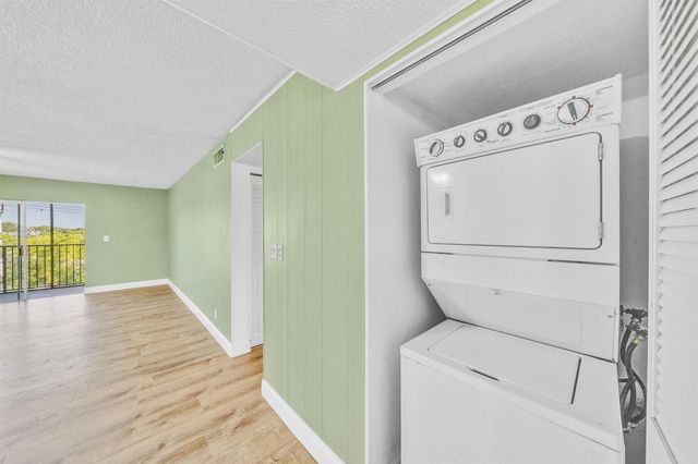 7541 NW 16th Street 1411, Plantation, FL 33313