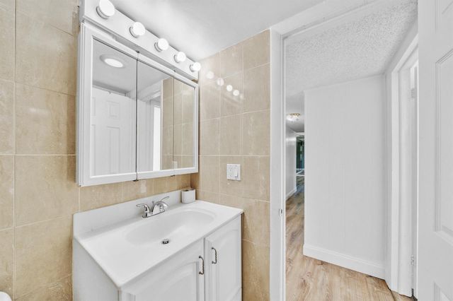 7541 NW 16th Street 1411, Plantation, FL 33313