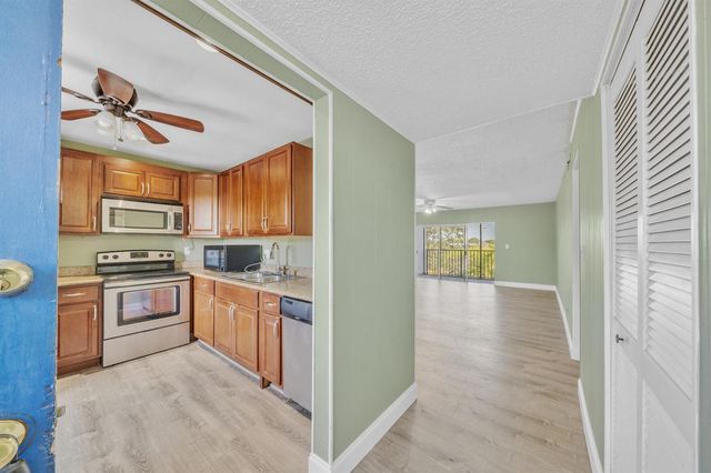 7541 NW 16th Street 1411, Plantation, FL 33313