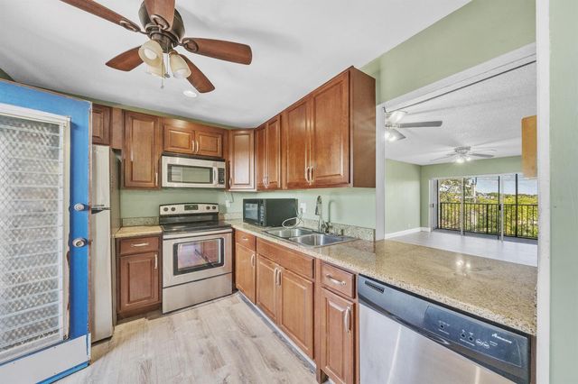 7541 NW 16th Street 1411, Plantation, FL 33313