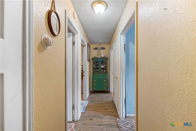 812 W Warren Street, Hewitt, TX 76643