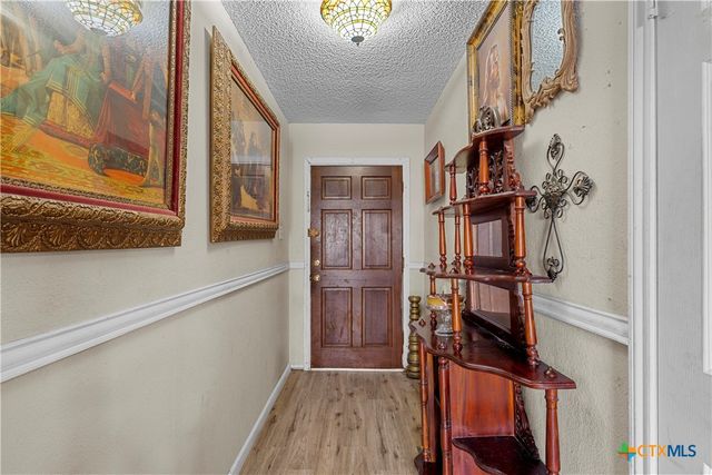 812 W Warren Street, Hewitt, TX 76643