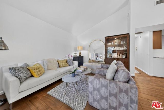 6838 Haywood Street, Los Angeles, CA 91042
