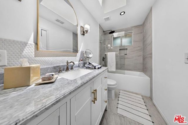 6838 Haywood Street, Los Angeles, CA 91042