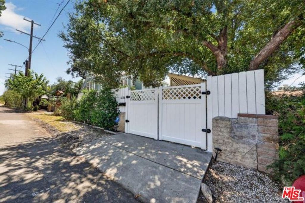 6838 Haywood Street, Los Angeles, CA 91042