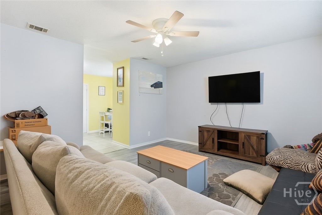 Image 3 of property listing at 123 Wassaw Road, Savannah, GA 31410