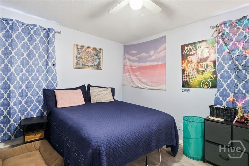 Image 9 of property listing at 123 Wassaw Road, Savannah, GA 31410