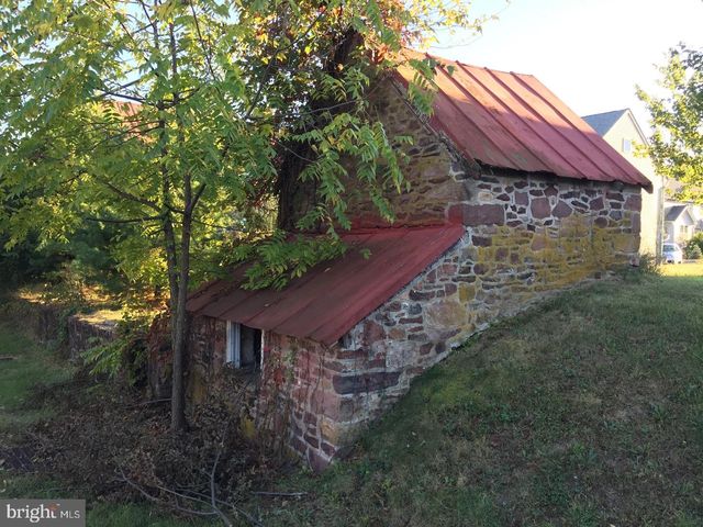 4223 FERGUSON DR, Doylestown, PA 18902