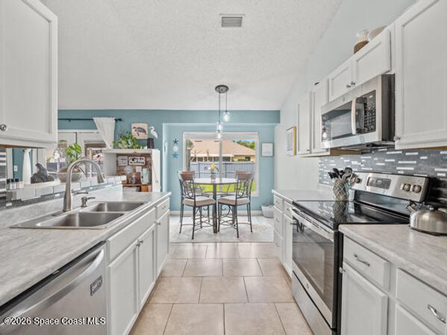 1670 Barnes Avenue NW, Palm Bay, FL 32907