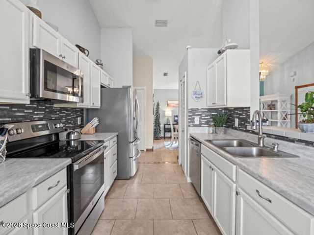 1670 Barnes Avenue NW, Palm Bay, FL 32907