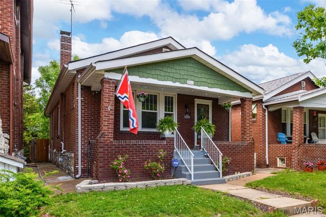 5123 Goethe Avenue, St Louis, MO 63109