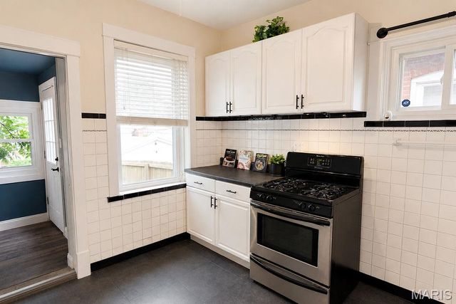 5123 Goethe Avenue, St Louis, MO 63109
