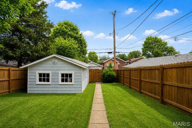 5123 Goethe Avenue, St Louis, MO 63109