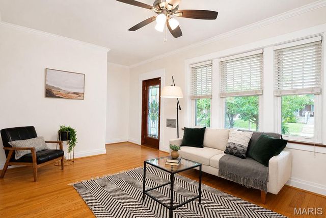 5123 Goethe Avenue, St Louis, MO 63109