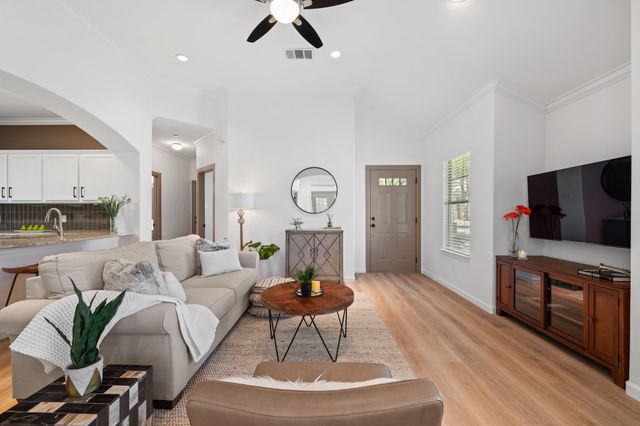 6801 Beckett RD 106L, Austin, TX 78749