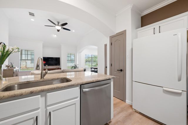 6801 Beckett RD 106L, Austin, TX 78749