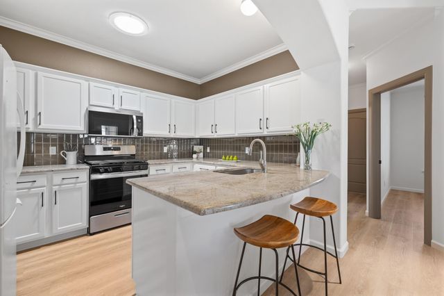 6801 Beckett RD 106L, Austin, TX 78749