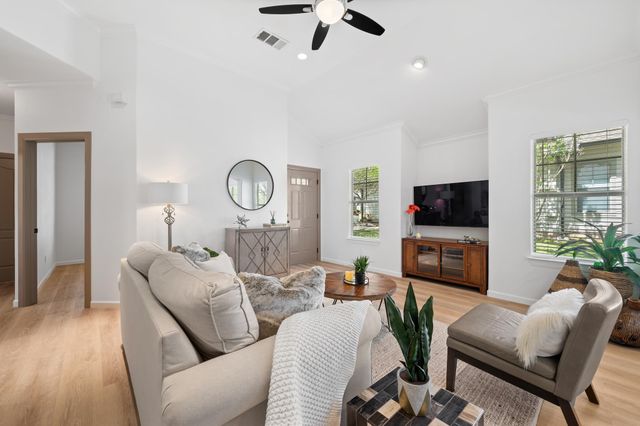 6801 Beckett RD 106L, Austin, TX 78749