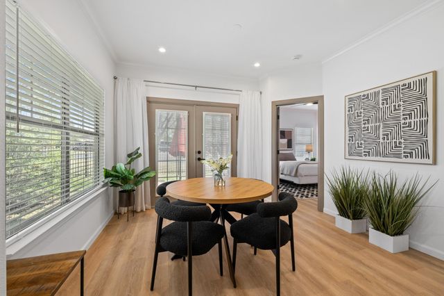 6801 Beckett RD 106L, Austin, TX 78749