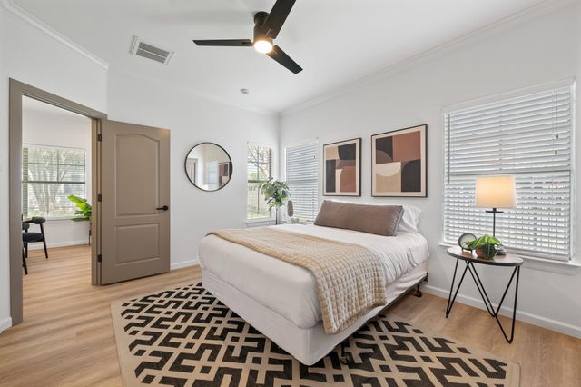 6801 Beckett RD 106L, Austin, TX 78749