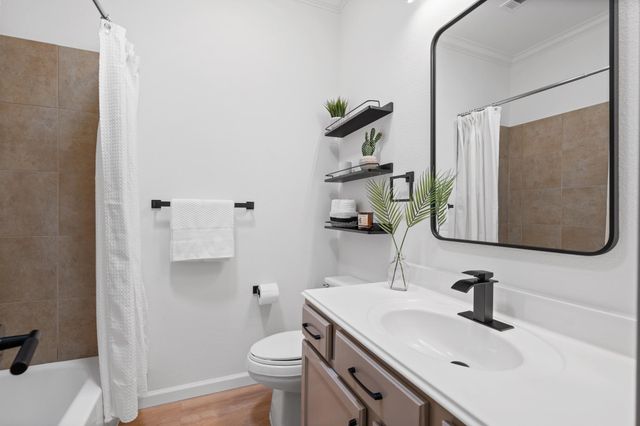 6801 Beckett RD 106L, Austin, TX 78749