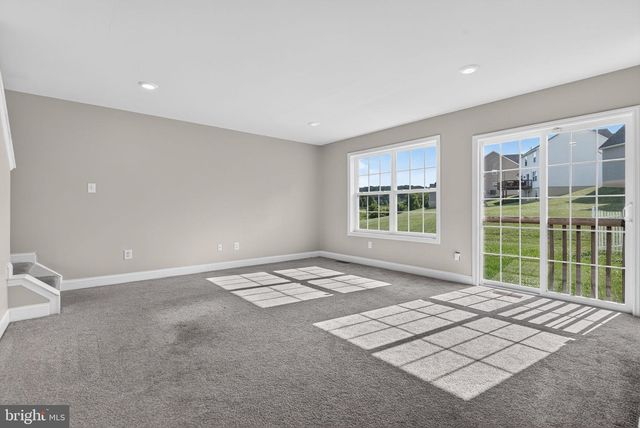 303 MAGNOLIA LN, New Providence, PA 17560
